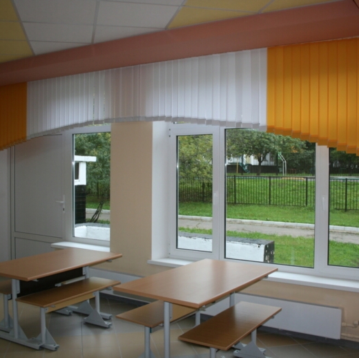 Пластиковые жалюзи для школы